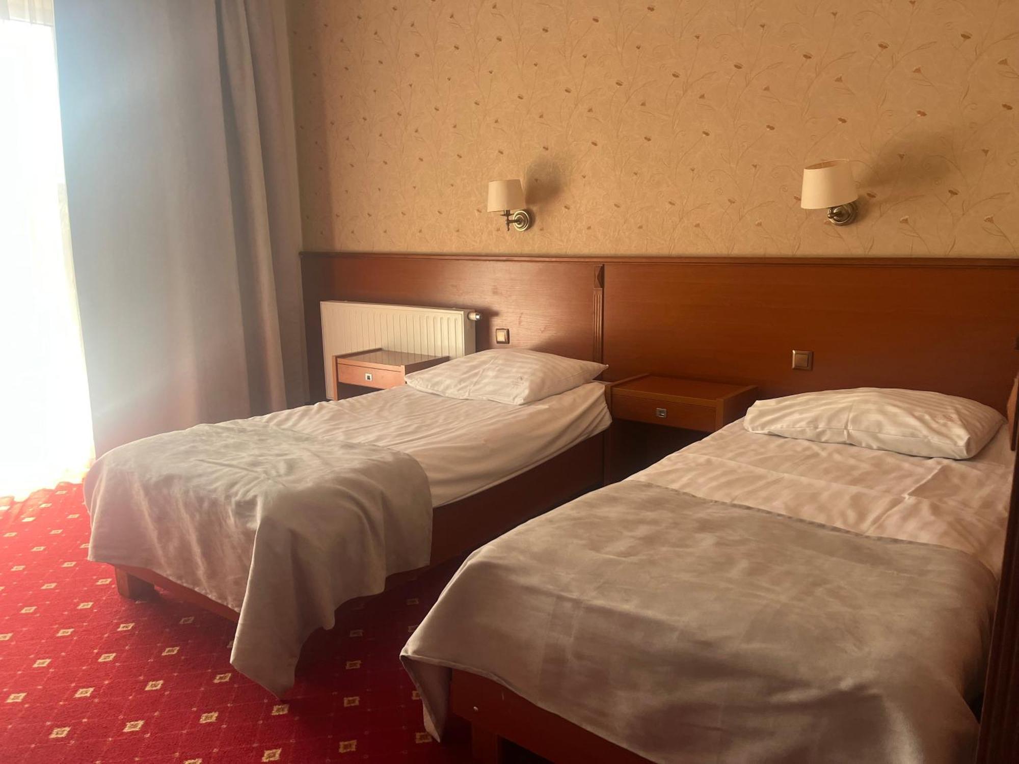 Hotel Albatros Serwy エクステリア 写真