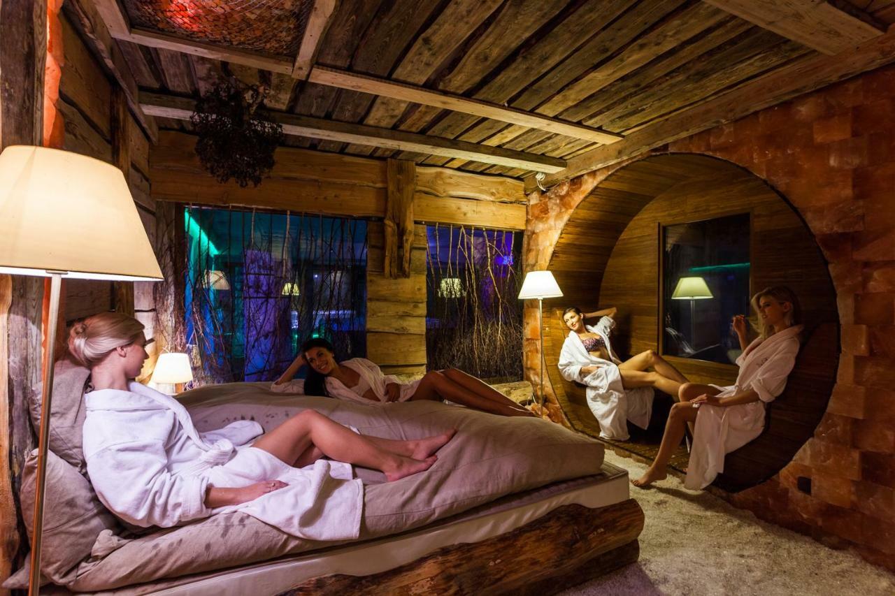 Hotel Albatros Serwy エクステリア 写真